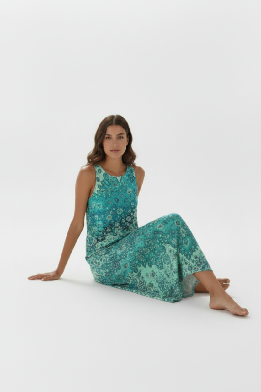 Vestido turquesa - descalza sentada